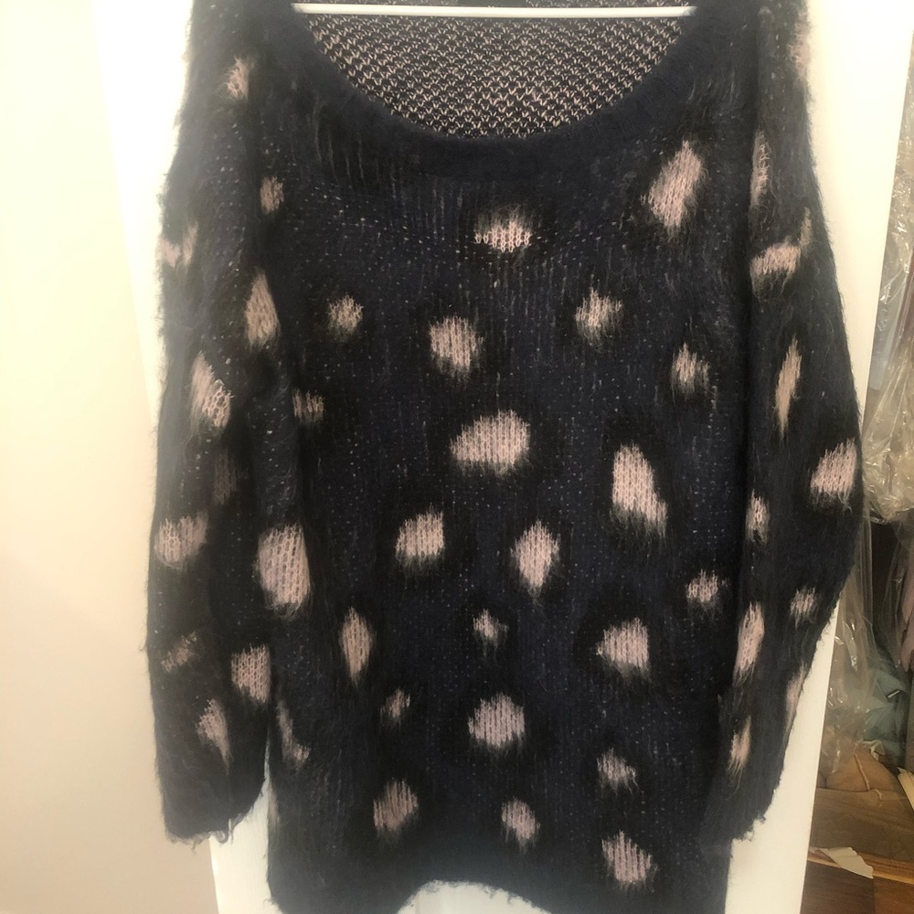 PrettyLittleThing fluffy oversized sweater. Size M